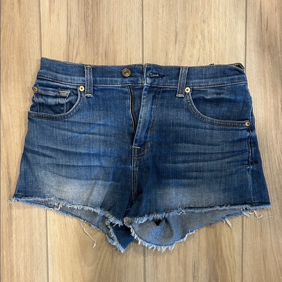 7 for all mankind shorts size 25 - Picture 1 of 6